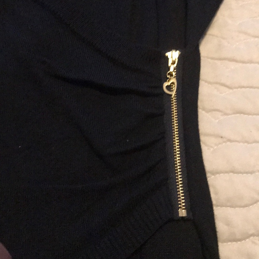 Black cross over zip up knitted top Medium